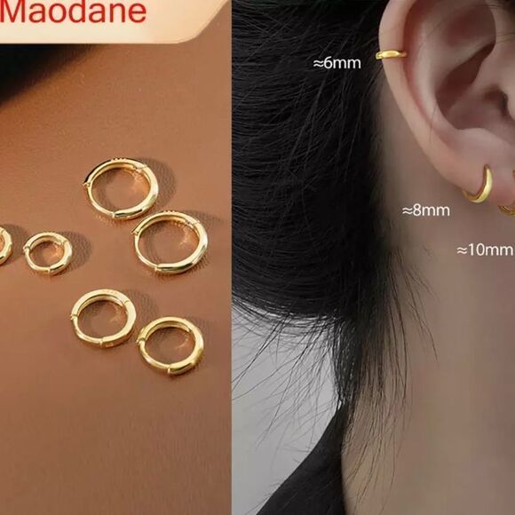 Huggie Hoop Earrings • Minimalist Earrings • Dainty Earrings • Delicate … - Picture 4 of 8